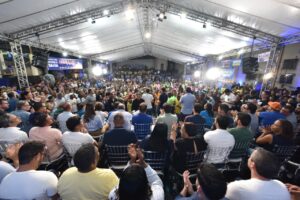 Durante evento lotado em Salvador, ACM Neto reforça sucesso do Sua Voz é Nossa Voz: “Está ajudando a aperfeiçoar nossas propostas”