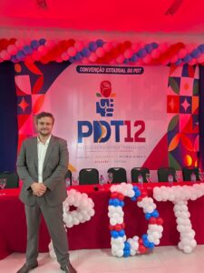 Dr. Marcos Adriano oficializa candidatura na convenção estadual do PDT