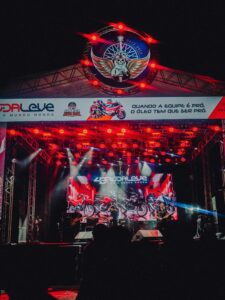 Conquista Moto Rock 2026 reúne público e motoclubes no estacionamento do Boulevard Shopping